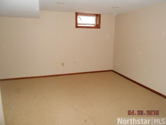 325 Ash St N, Belle Plaine, MN 56011