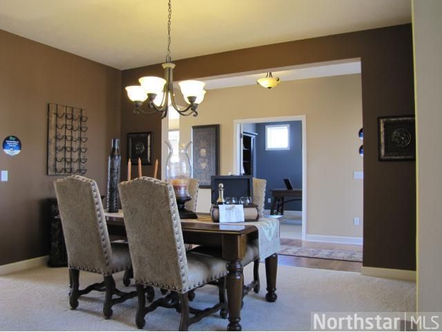 8900 Highview Ct, Victoria, MN 55386