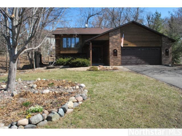 4150 Blueberry Cir, Eagan, MN 55123