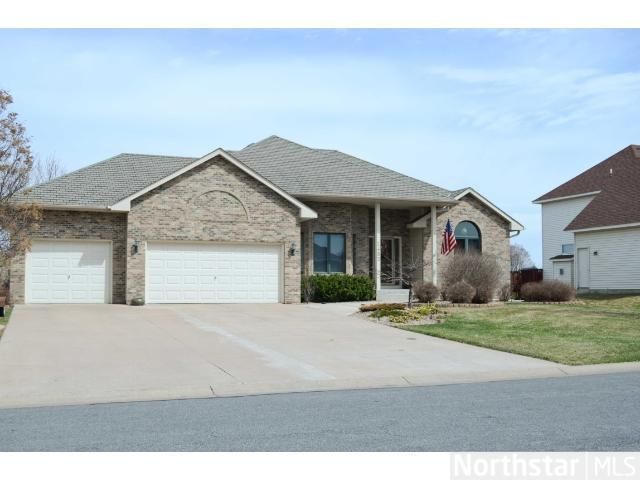 2483 Lone Eagle Trl, Woodbury, MN 55129