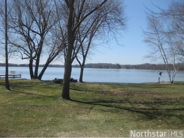 17330 Roberds Lake Ct, Faribault, MN 55021