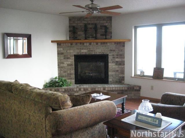 23107 135th St, Hanska, MN 56041