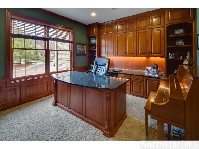 2856 Timberview Trl, Chaska, MN 55318
