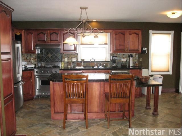 901 Ridgehaven Cir, Buffalo, MN 55313