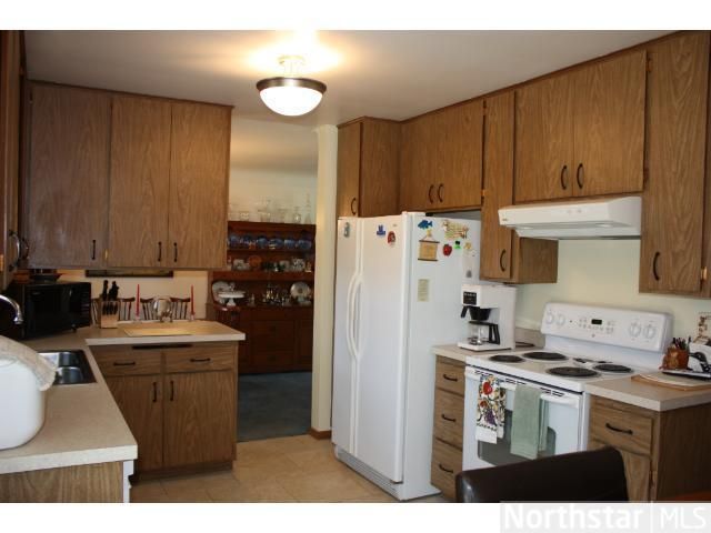 2065 Douglas Ln, White Bear Lake, MN 55110