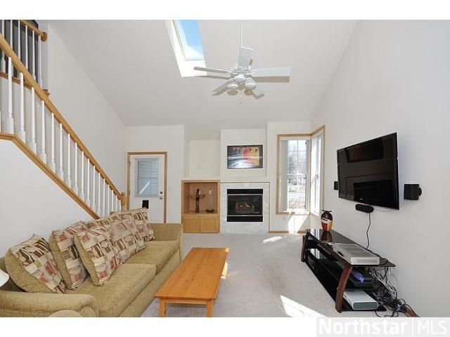 126 Appleblossom Ln E, Shakopee, MN 55379
