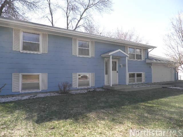 1865 Mcknight Rd N, Maplewood, MN 55109