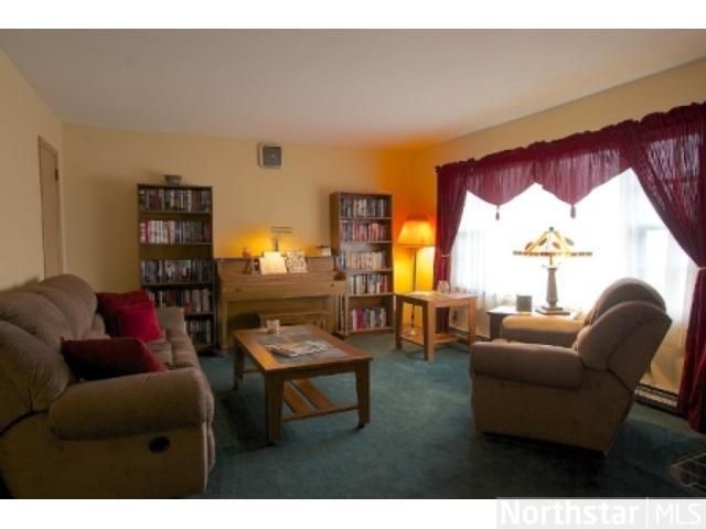 413 4th Ave NE, Cambridge, MN 55008