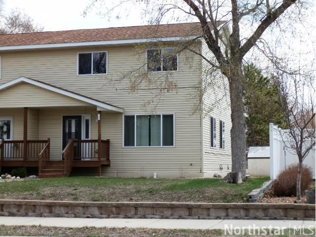 135 Excelsior Ave N, Annandale, MN 55302