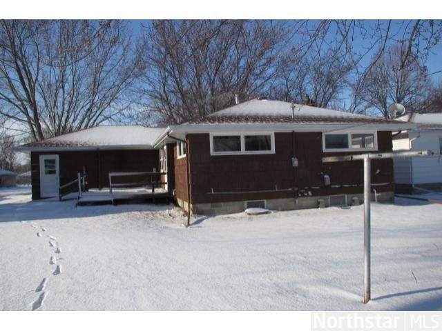 1905 12th St E, Glencoe, MN 55336