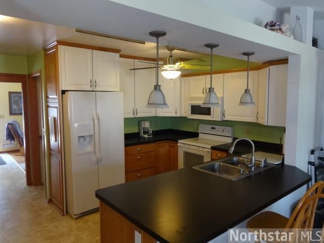 253 Elm Dr, Apple Valley, MN 55124