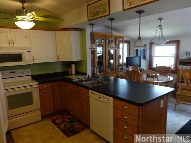 253 Elm Dr, Apple Valley, MN 55124
