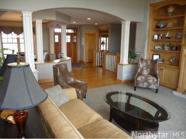 8490 Kelzer Pond Dr, Victoria, MN 55386