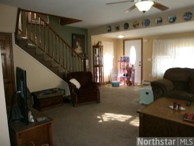 6417 Maple St, North Branch, MN 55056