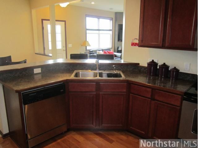 3311 Hazel Trl #J, Woodbury, MN 55129