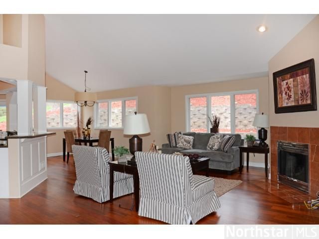 13142 Beehive Ct, Eden Prairie, MN 55346