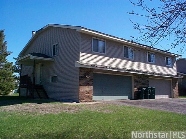 801 98th Ln NE, Blaine, MN 55434