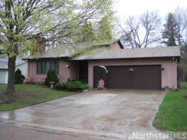 22 Saint James Bay, Faribault, MN 55021