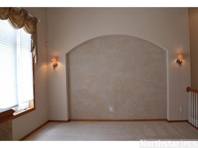 2731 Boulder Dr, Burnsville, MN 55337