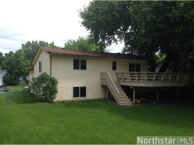 8539 Morgan Ln, Eden Prairie, MN 55347