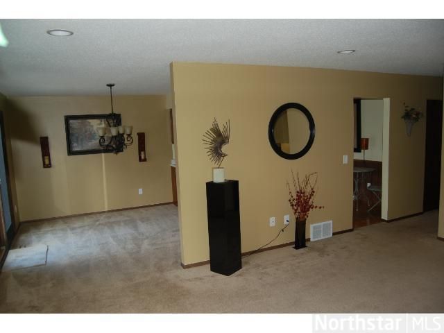 18205 Ginavale Ln, Eden Prairie, MN 55346