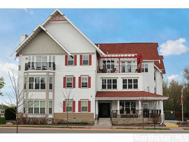 185 Hamel Rd #202, Medina, MN 55340