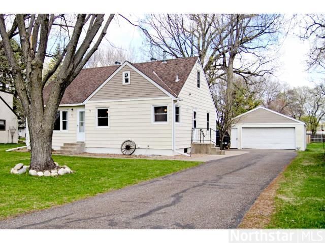 18 2nd St NE, Saint Michael, MN 55376