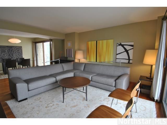 1225 Lasalle Ave #908, Minneapolis, MN 55403