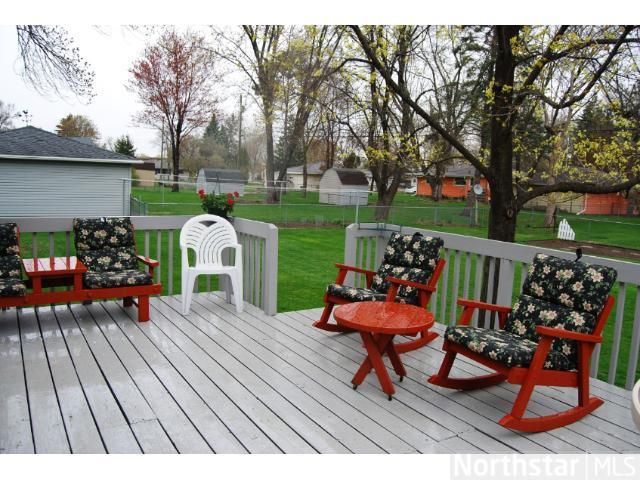 6532 Hampshire Ave N, Brooklyn Park, MN 55428