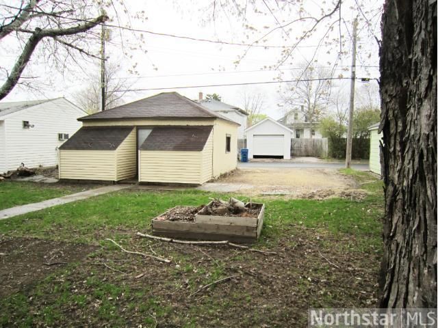 886 Cherokee Ave, West Saint Paul, MN 55118
