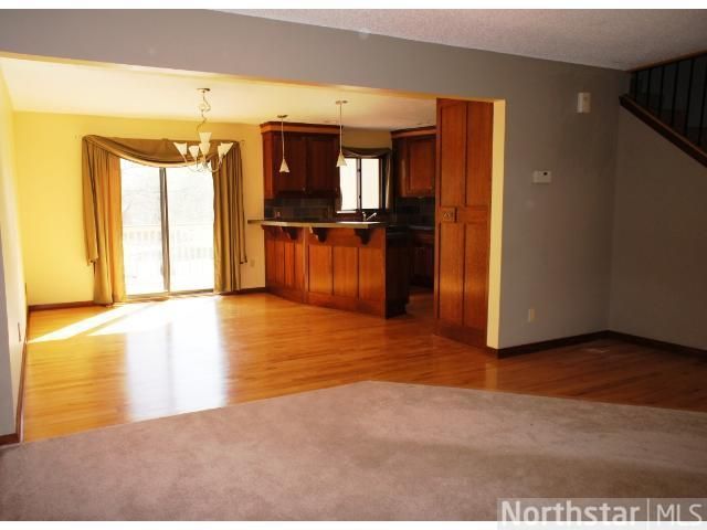 13728 Heather Hills Dr, Burnsville, MN 55337