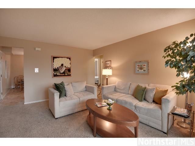 7250 W River Rd, Brooklyn Center, MN 55430