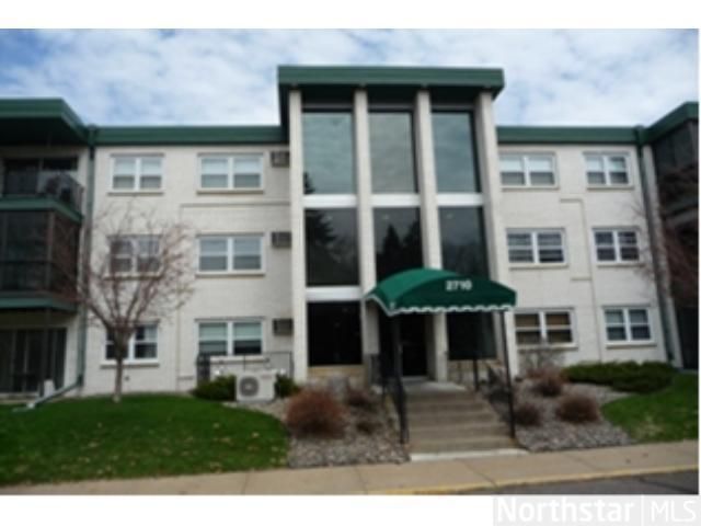 2710 Dale St N #B203, Roseville, MN 55113
