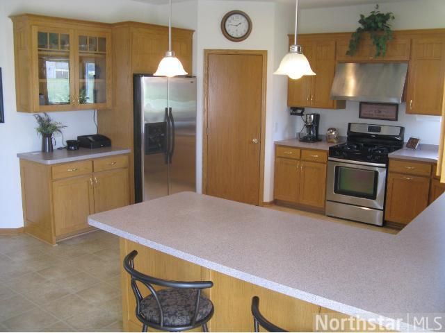 412 Richard Dr, New Market, MN 55054