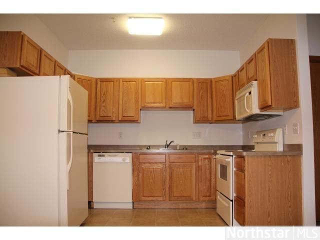 8137 Pleasant View Dr NE, Spring Lake Park, MN 55432