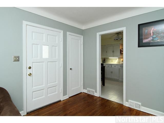 1627 Maywood St, Saint Paul, MN 55117