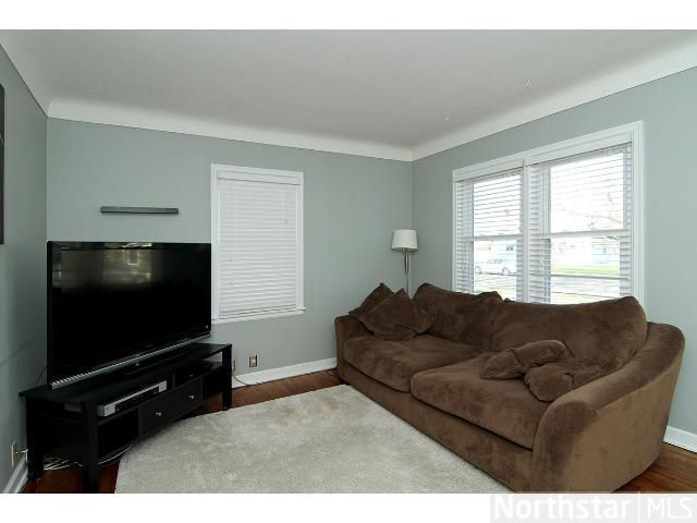 1627 Maywood St, Saint Paul, MN 55117