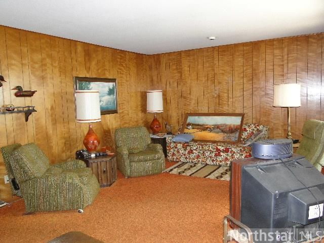 24797 Myron Ln, Hines, MN 56647