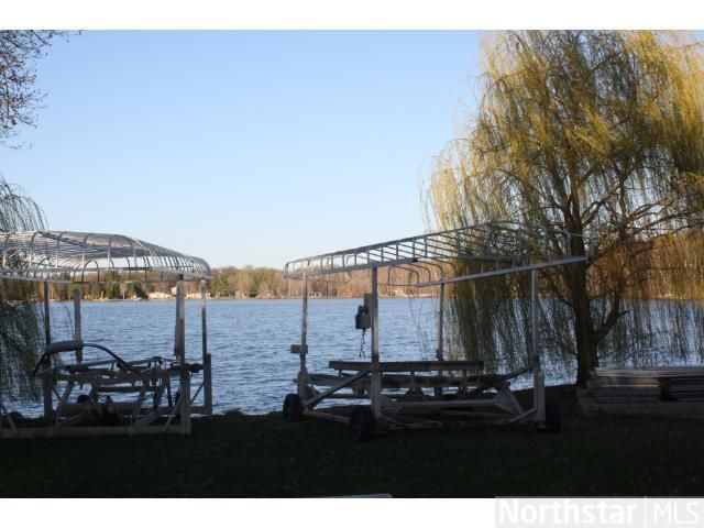 28049 Bay Shore Dr NW, Isanti, MN 55040