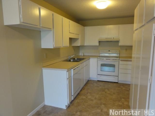 7301 W 101st St #212, Bloomington, MN 55438