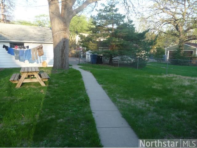 2833 42nd Ave S, Minneapolis, MN 55406