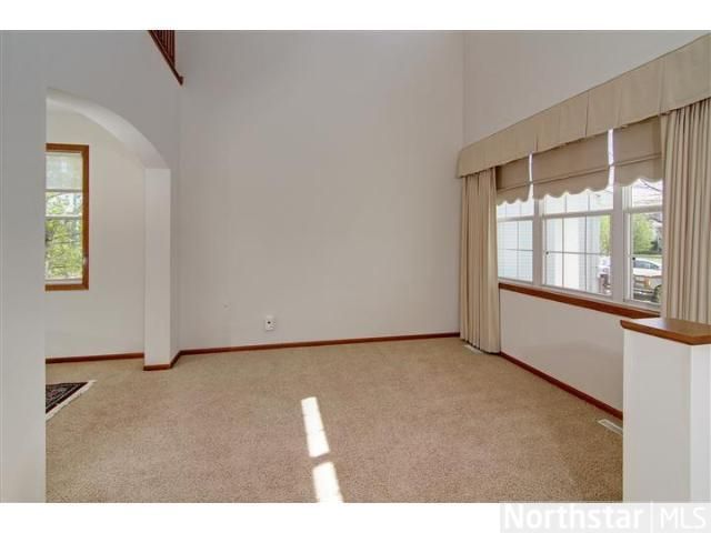 7013 Edington Cir, Shakopee, MN 55379