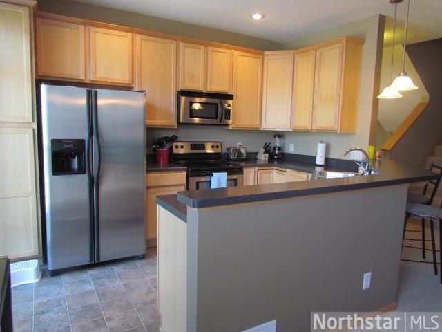 15595 Early Bird Cir, Apple Valley, MN 55124