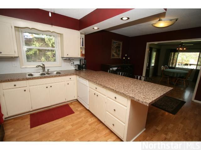 11010 Stanley Rd, Bloomington, MN 55437