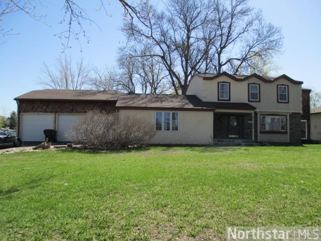 1835 Saint Johns Dr, Woodbury, MN 55129