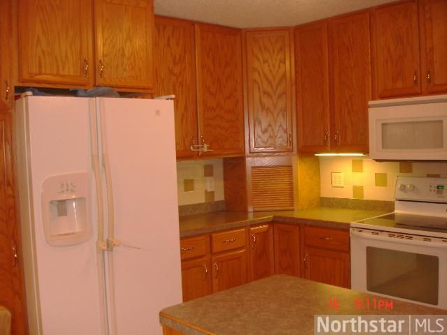 261 Elm Dr, Apple Valley, MN 55124