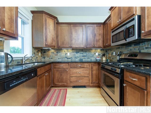 932 Marshall Ave, Saint Paul, MN 55104