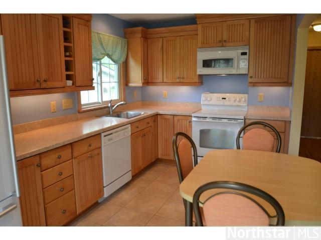 920 Redwell Ln, Apple Valley, MN 55124