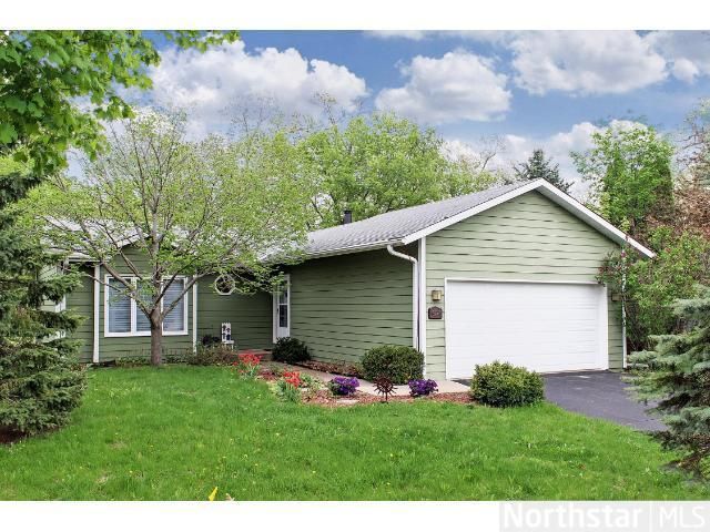 6257 Whispering Oaks Dr, Eden Prairie, MN 55346