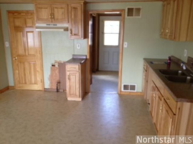 7105 Newcomb Ave NW, Annandale, MN 55302